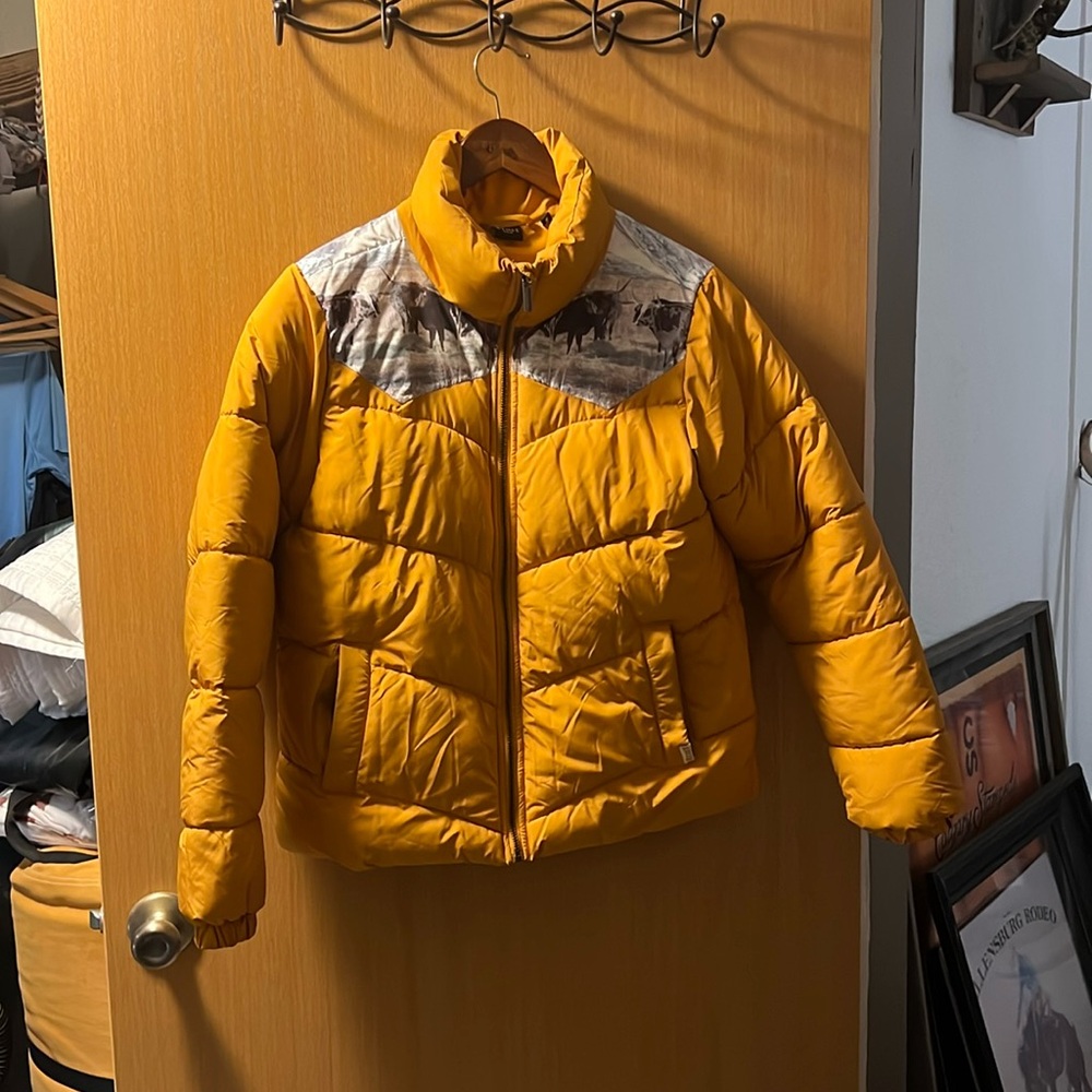 Women’s cruel girl, women size medium, puffer mustard